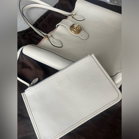 White Gucci Dahlia Tote purse double G, Medium - Picture 11 of 13